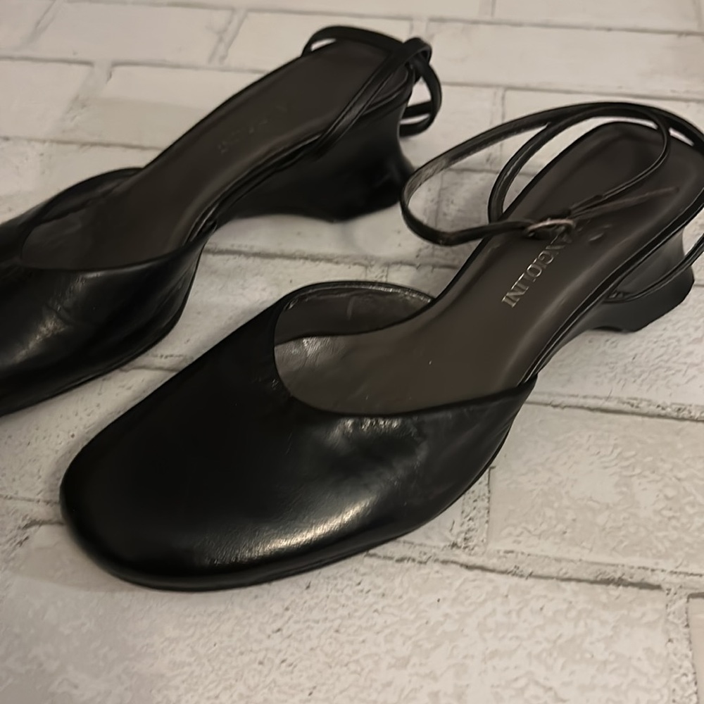 Enzo Angiolini Faux Leather Black Closed Toe Kitten Heel Sandal Size 6.5 - Picture 5 of 7